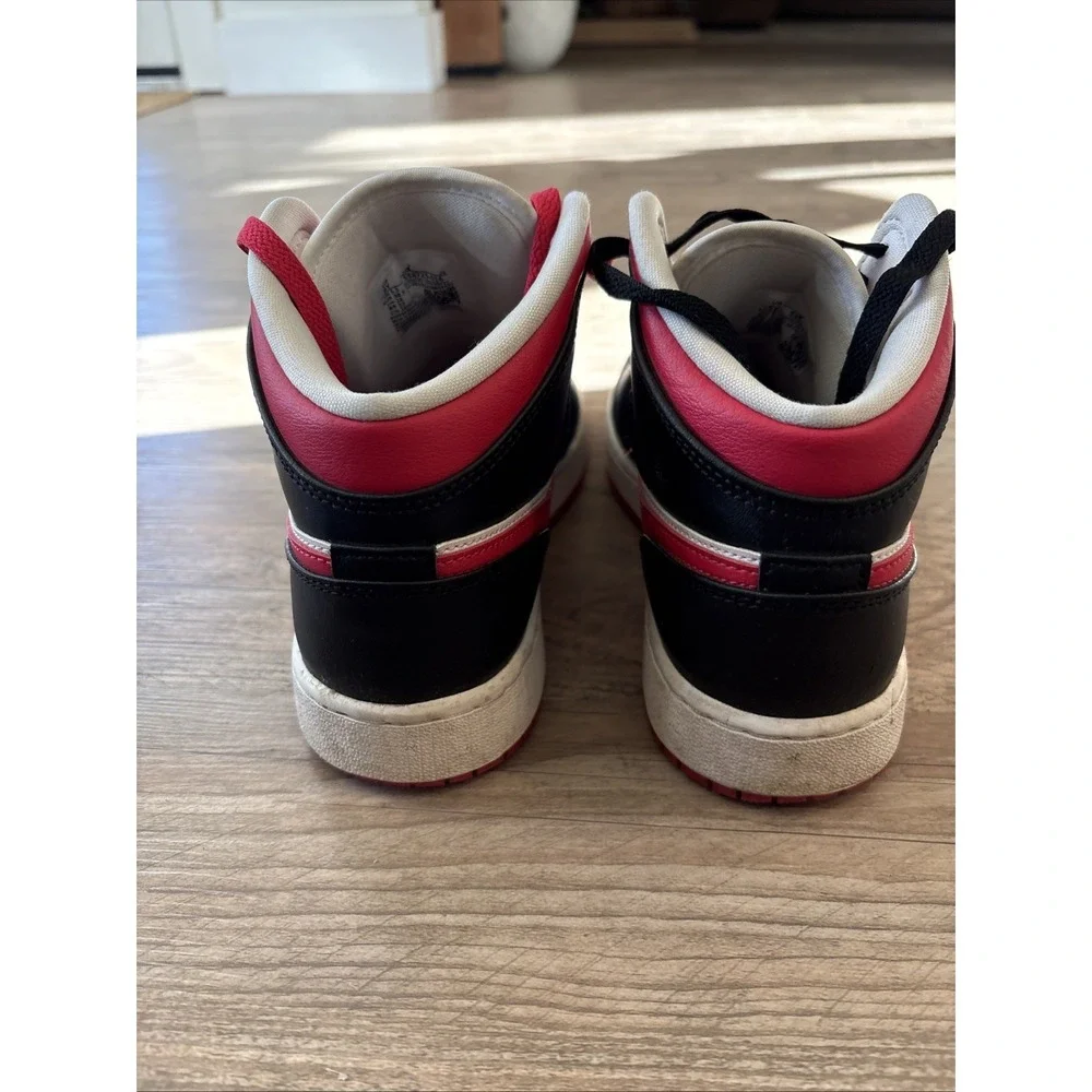 Air Jordan 1 Mid White Very Berry GS Youth Basketball Shoes Size 6 Y 554725-016‎